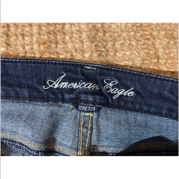 🌼 Dark Wash Low Rise Shorts 🌼 - Picture 4 of 4